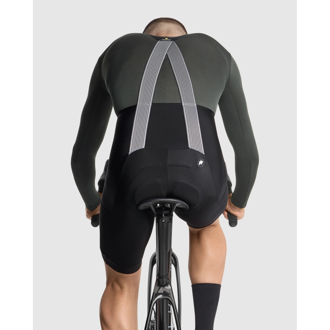 Assos TACTICA T5 Spring Fall Bib Shorts Men - black series | BIKE24
