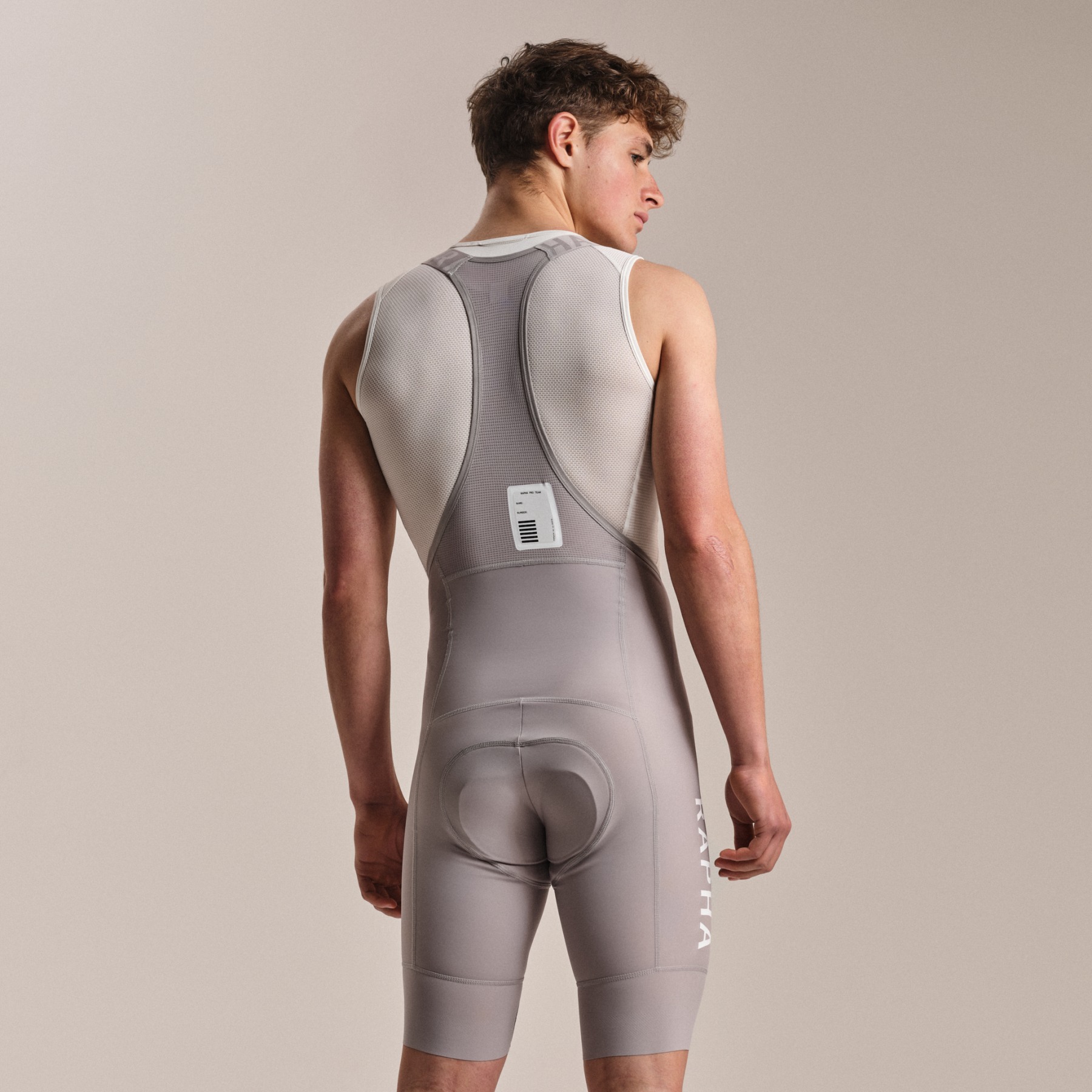 ウェア Rapha Men's Pro Team Bib Shorts Rapha Pro Team Training Bib Shorts Men - smoky silver/smoky silver