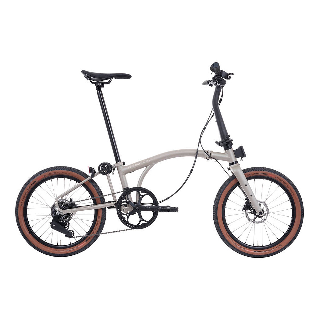 Foto de Brompton G Line - 8-Speed - Medium Bar - Extended Seatpost - 20&quot; Bicicleta Plegable - 2025 - traildust white