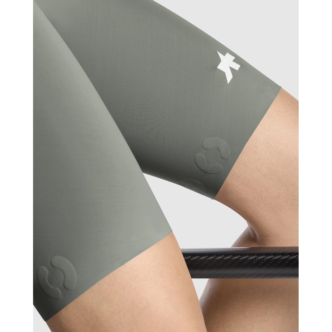 Assos DYORA R S11 Bib Shorts Women - edge green | BIKE24
