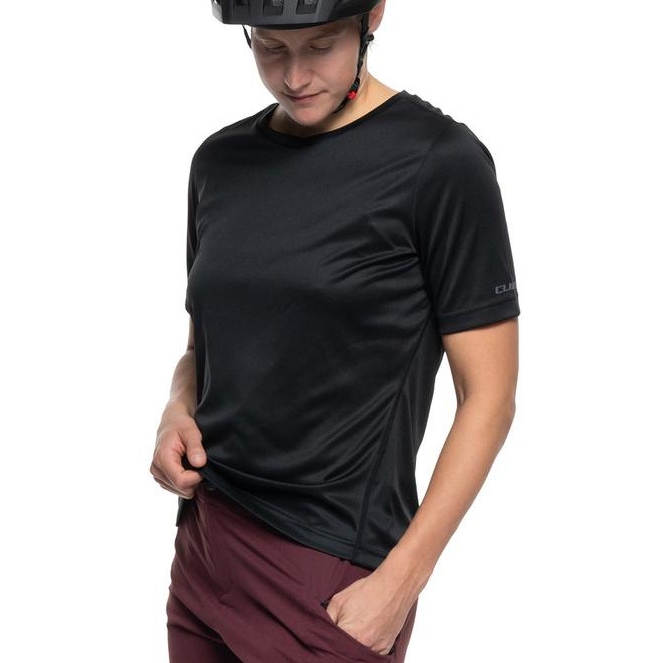 Image of CUBE Functional Short Sleeve Shirt Women - black
