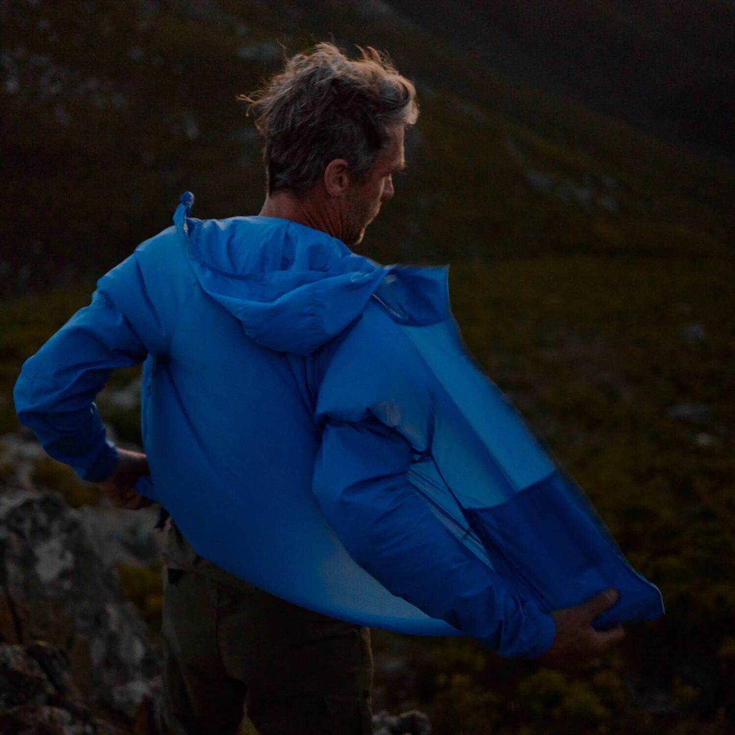 Fjällräven Keb Lätt Wind Jacket Men - fossil | BIKE24