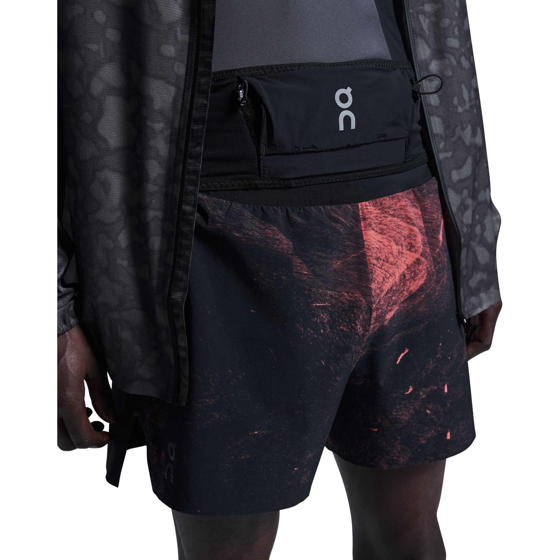 On Ultra Running Belt 2L - Black | BIKE24