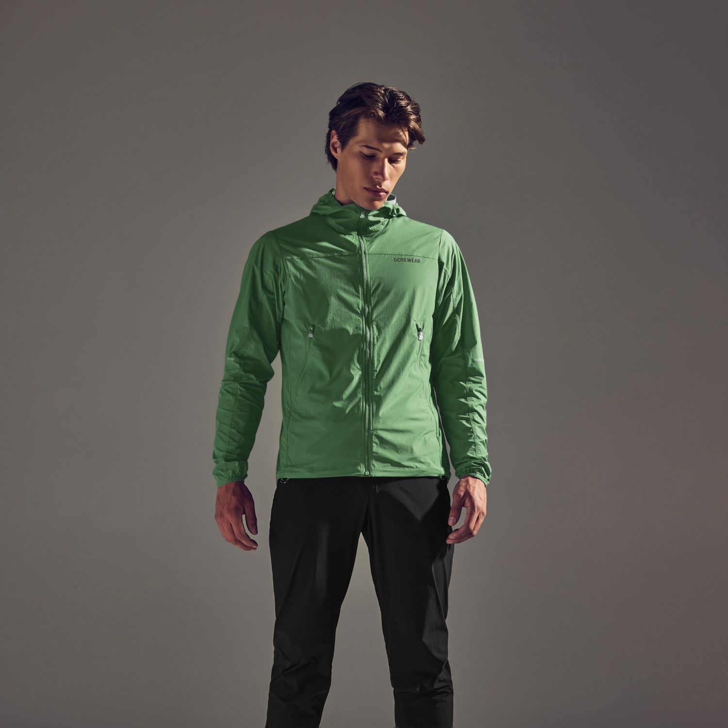 GOREWEAR Fernflow Hooded Windbreaker Men - engine green DB00 | BIKE24