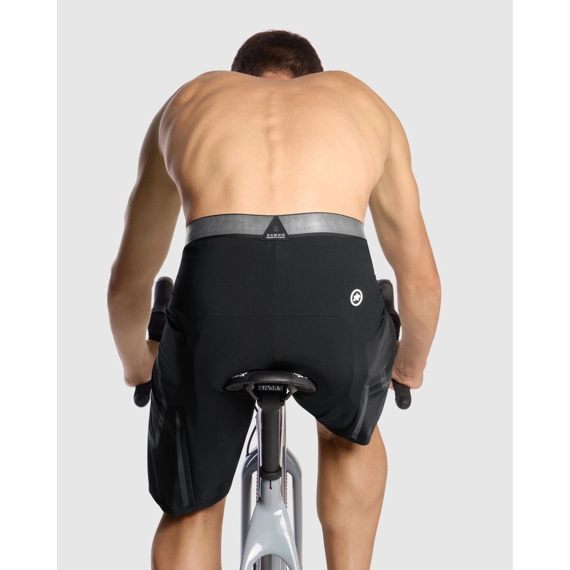 Assos TRAIL TACTICA T3 Cargo Shorts Men - black series | BIKE24