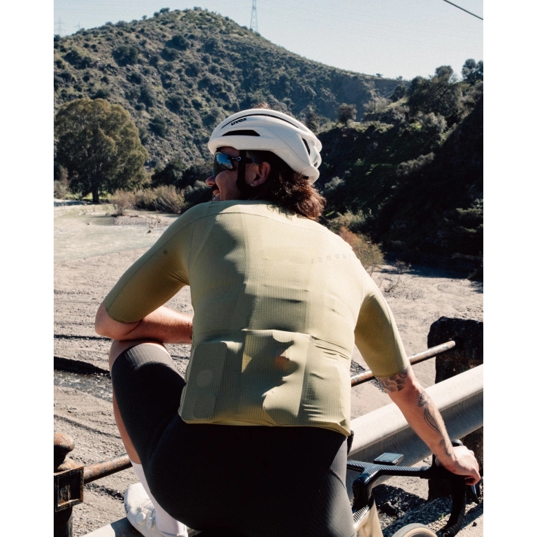 Isadore Echelon Ultralight Aero Jersey Men - Cedar | BIKE24