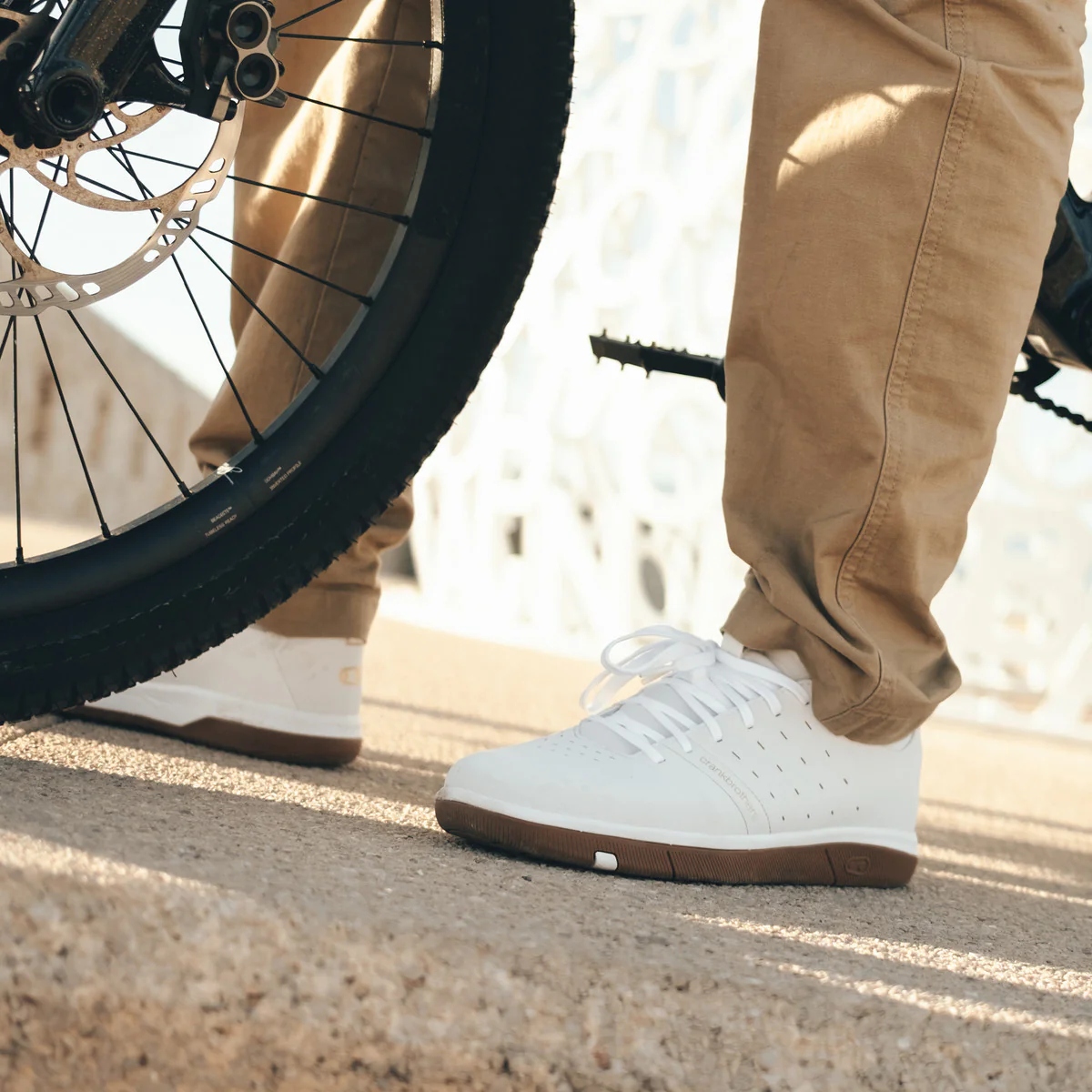Crankbrothers Stamp Street Fabio Flat Pedal Shoes - white/gold/gum