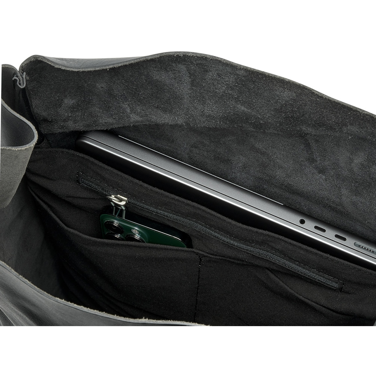 Brooks Pickwick Hard Leather Backpack 26L - Black | BIKE24