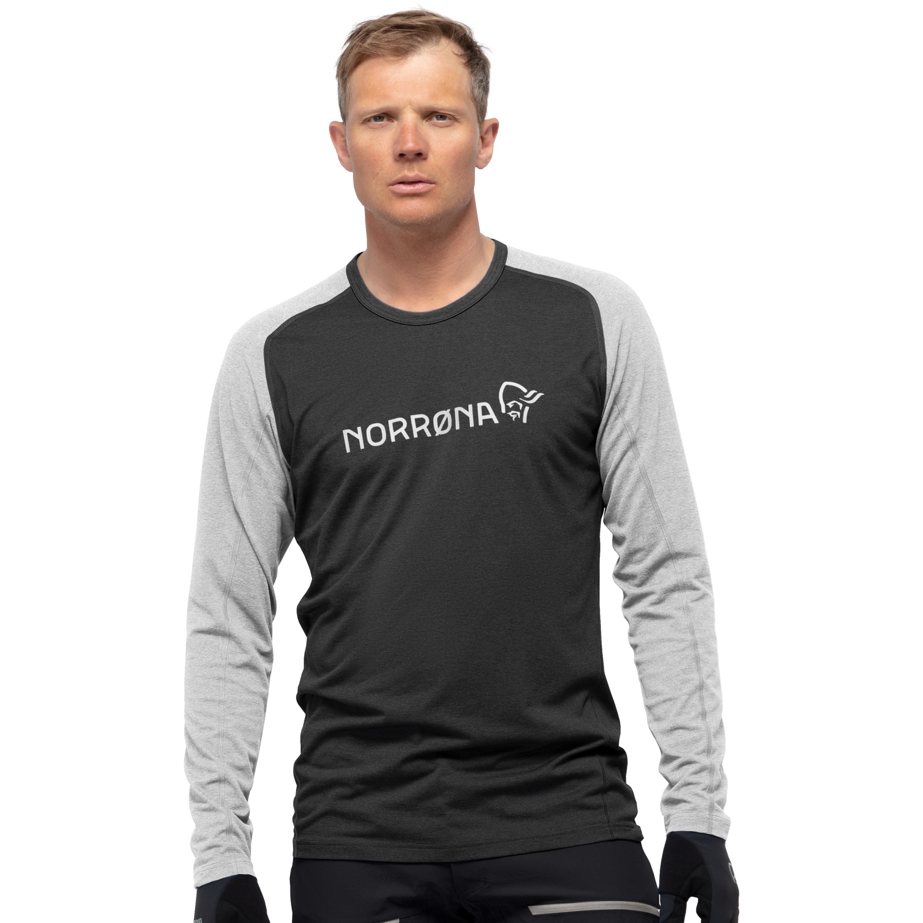 Productfoto van Norrona fjørå equaliser lightweight Shirt met Lange Mouwen Heren - Caviar/Castor Grey