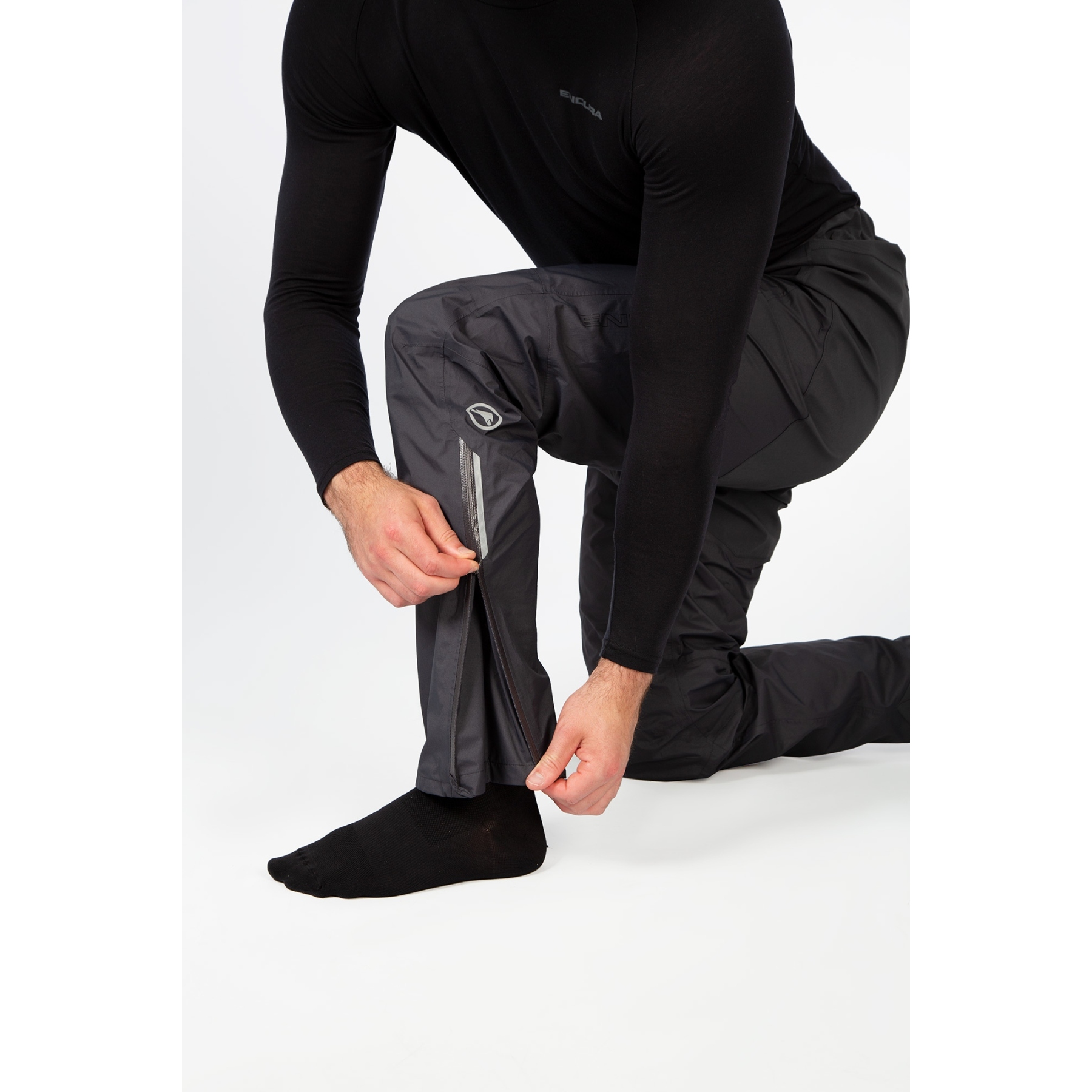  Endura Pantalón impermeable de ciclismo GV500 para hombre,  Antracita : Ropa, Zapatos y Joyería
