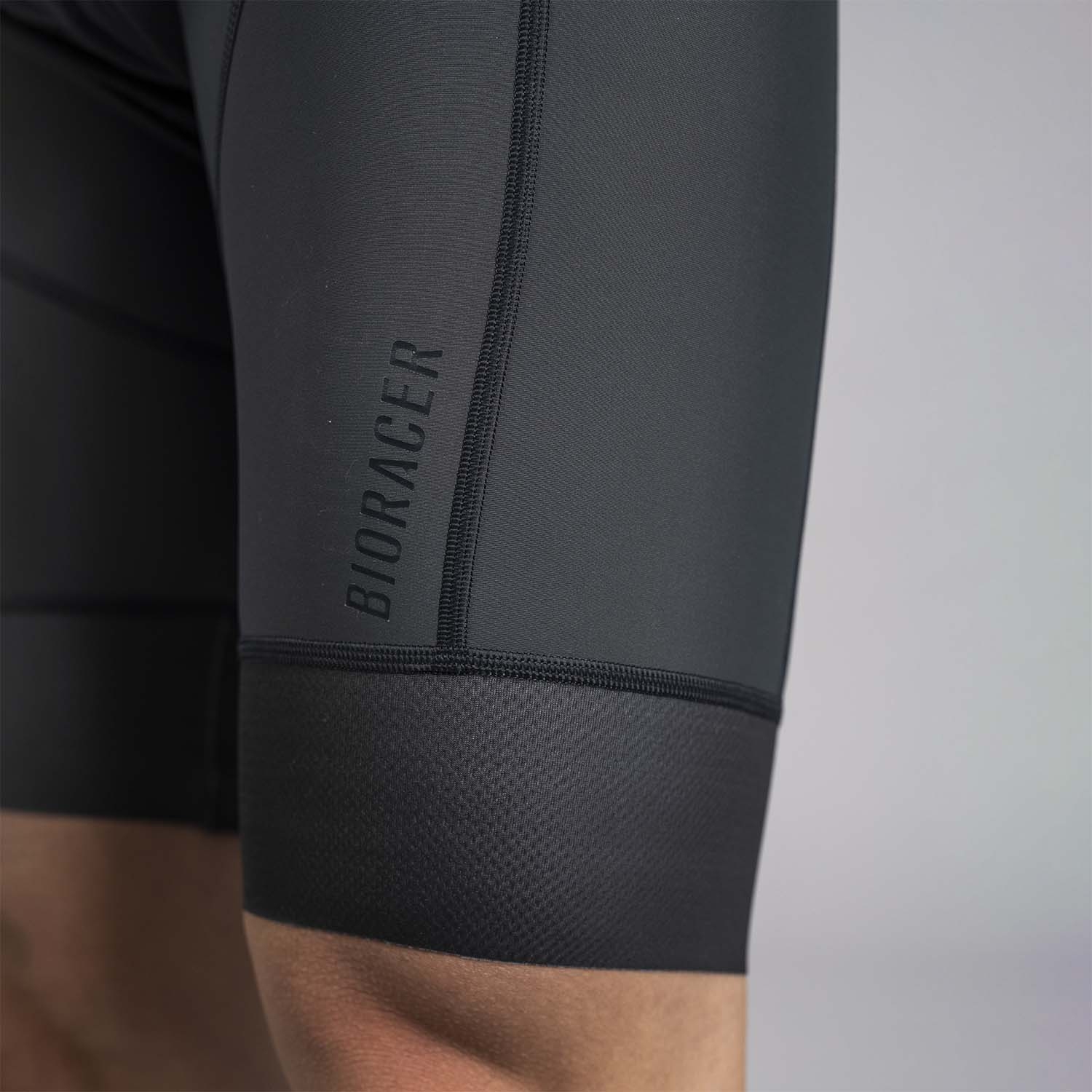 BIORACER ICON INDOOR BIB Sサイズ 未使用 Bioracer Icon bib shorts, Black | Bikeinn