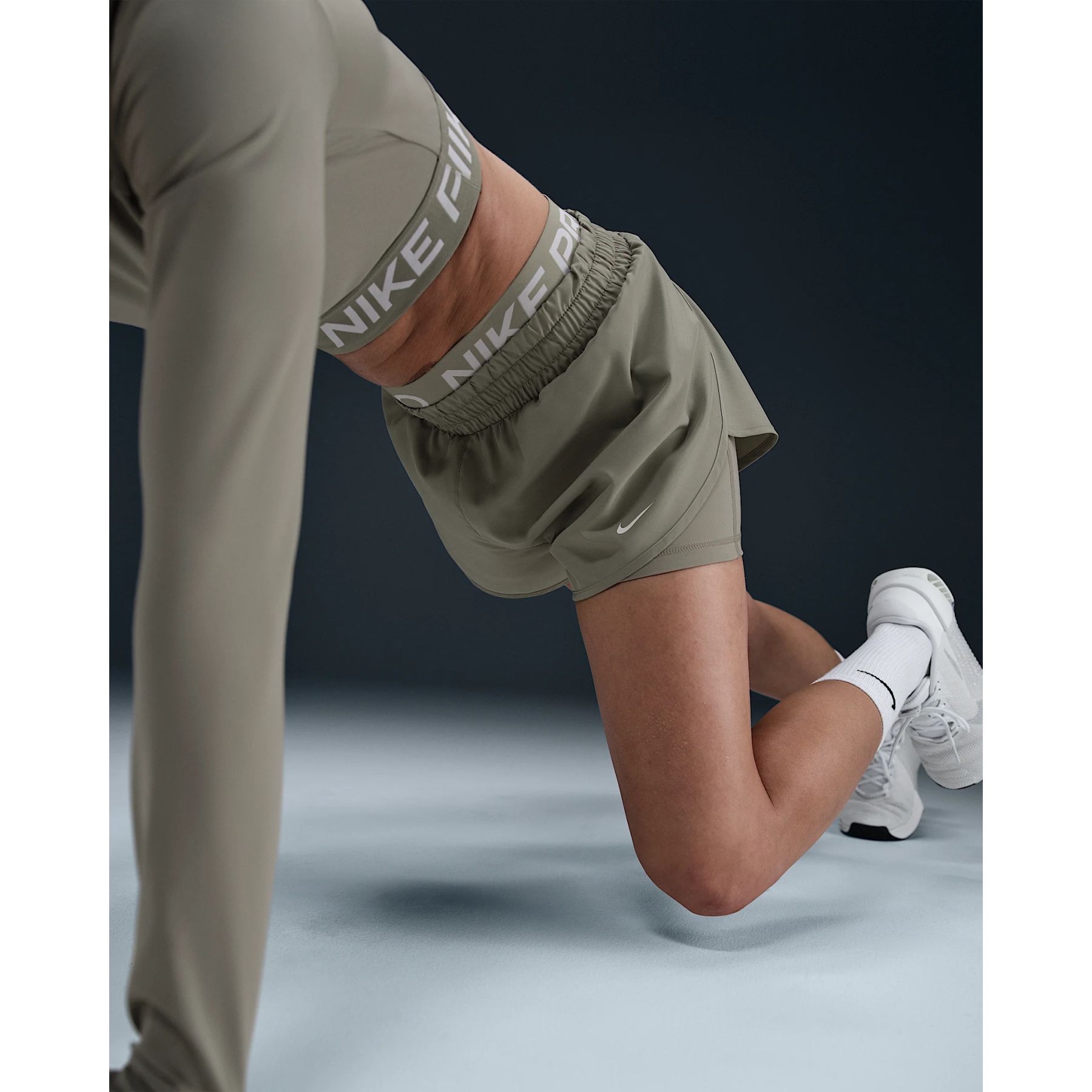 nike khaki shorts womens