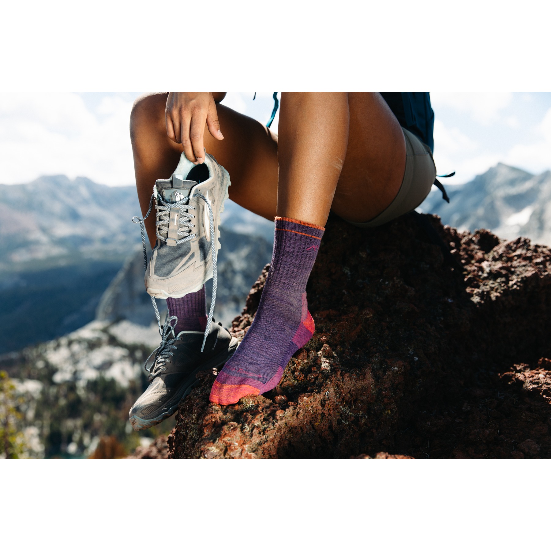 Darn Tough Hiker Quarter Cushion Socks - Women's