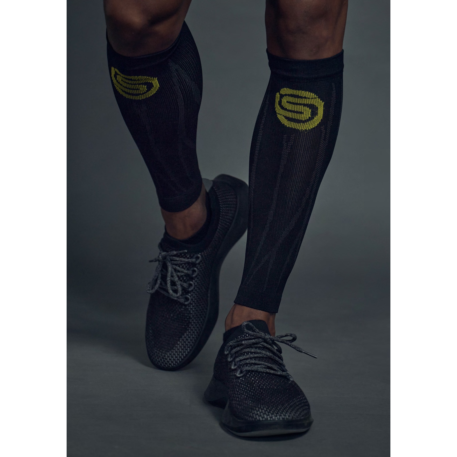 SKINS Compression 3-Series Unisex Seamless Recovery Calf Sleeves - Black