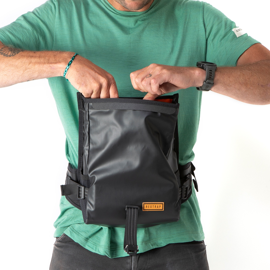 RESTRAP Utility Hip Pack ブラック Utility Hip Pack (6 Litres) – Restrap