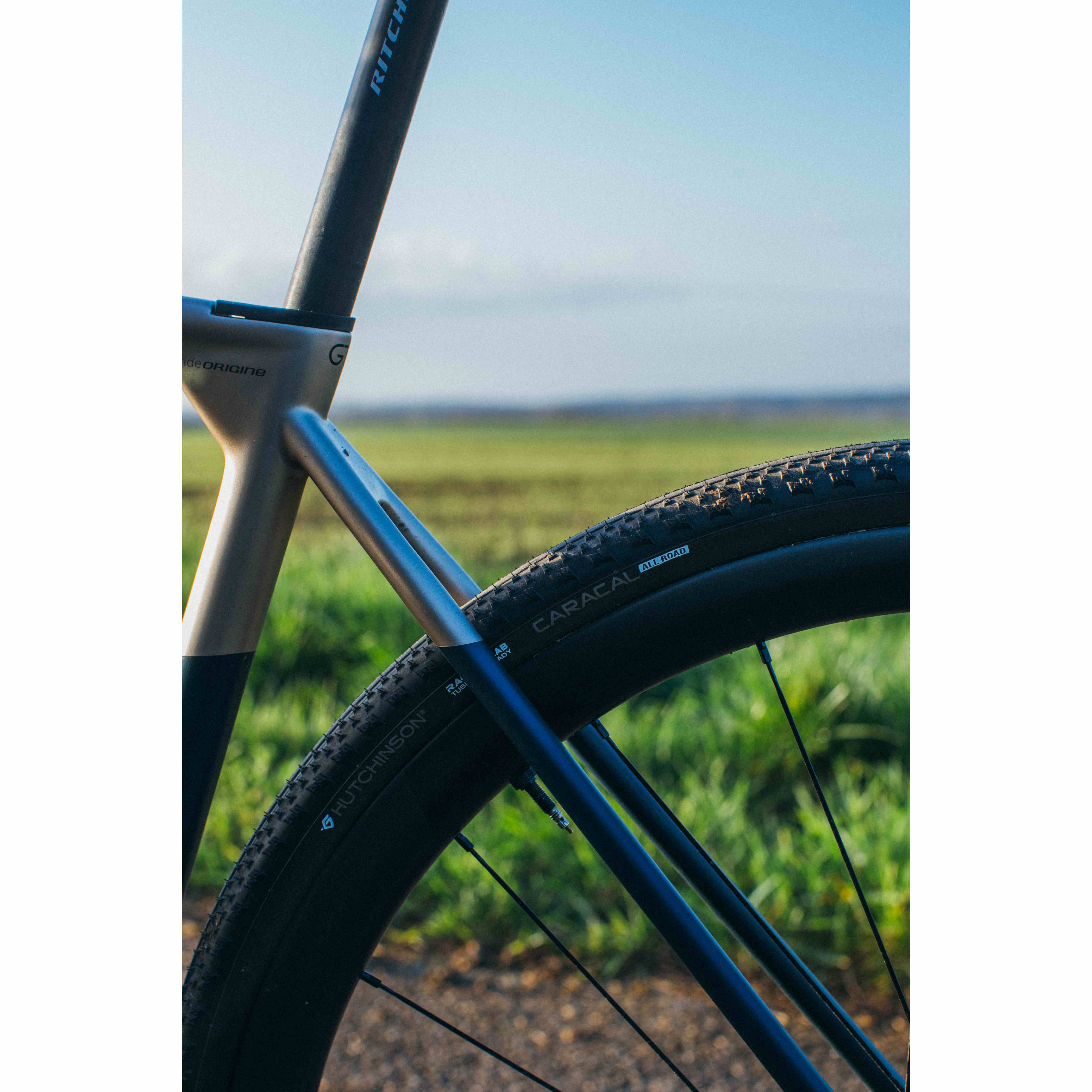 Hutchinson Caracal Y Caracal Race, Los Dos Nuevos Neumáticos De La Marca Para Competir En Gravel