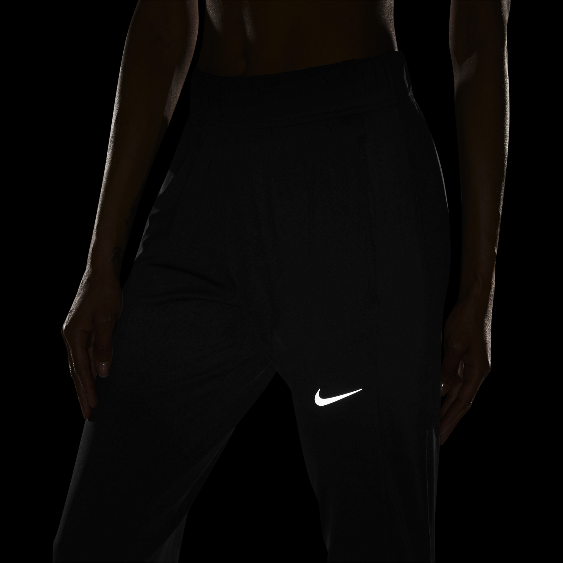 Nike Therma-FIT Essential Broek Dames - black/black/reflective silver  DD6472-010
