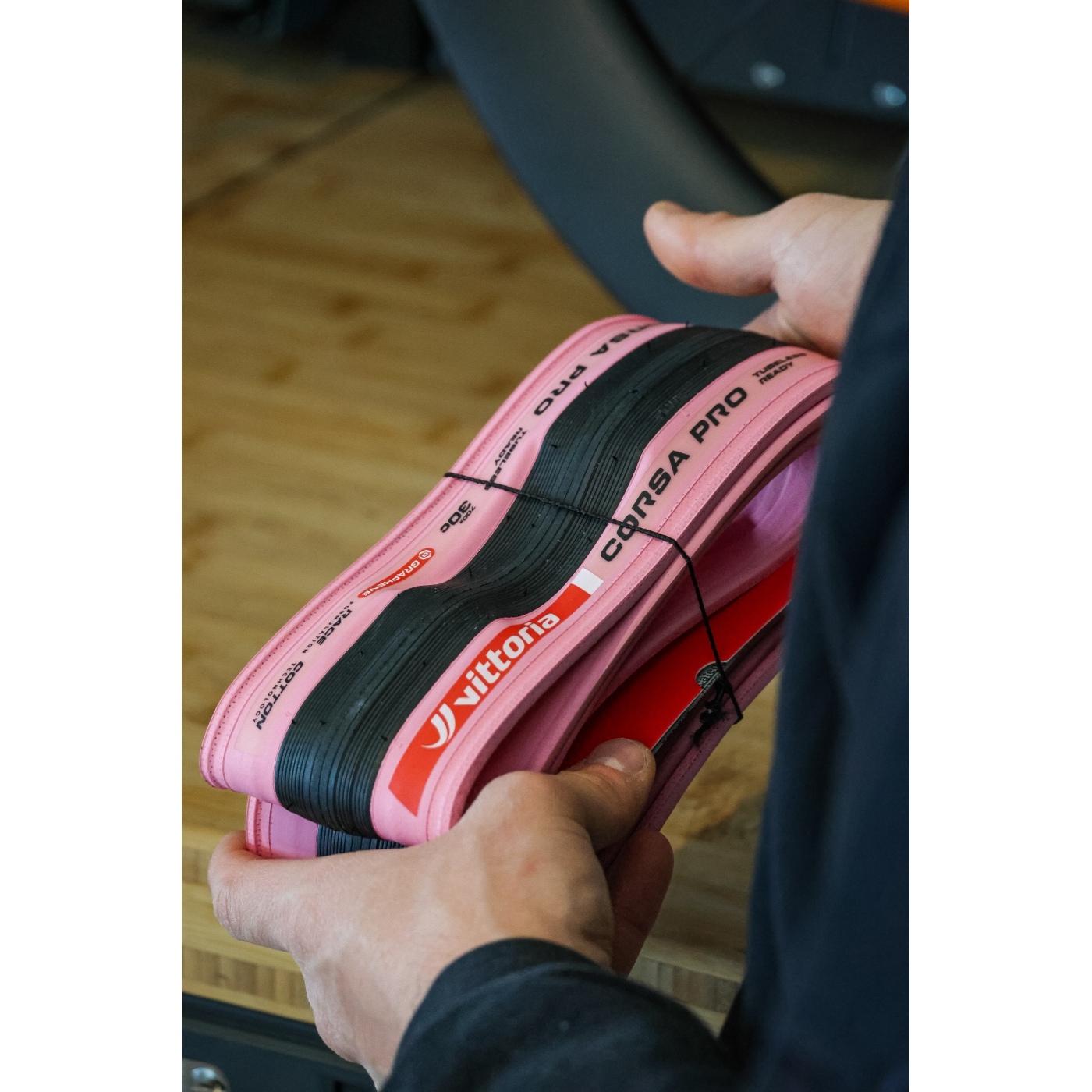 Vittoria Corsa Pro - TLR - Folding Tire - 28-622 | pink - Limited