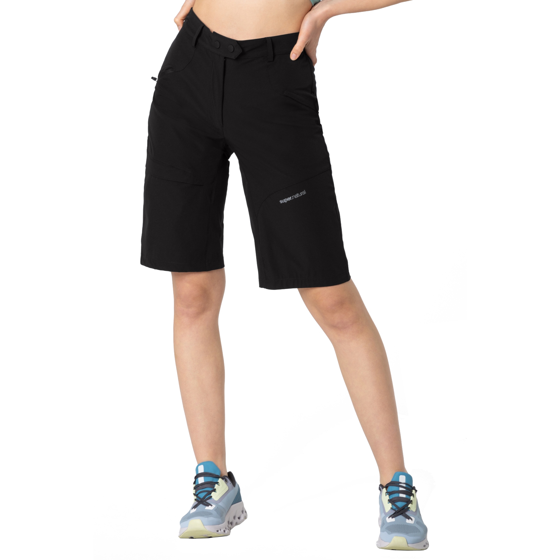 Produktbild von SUPER.NATURAL Bike And Hike Shorts Damen - Jet Black