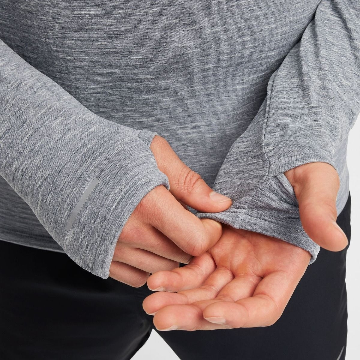 nike therma winter half zip grey