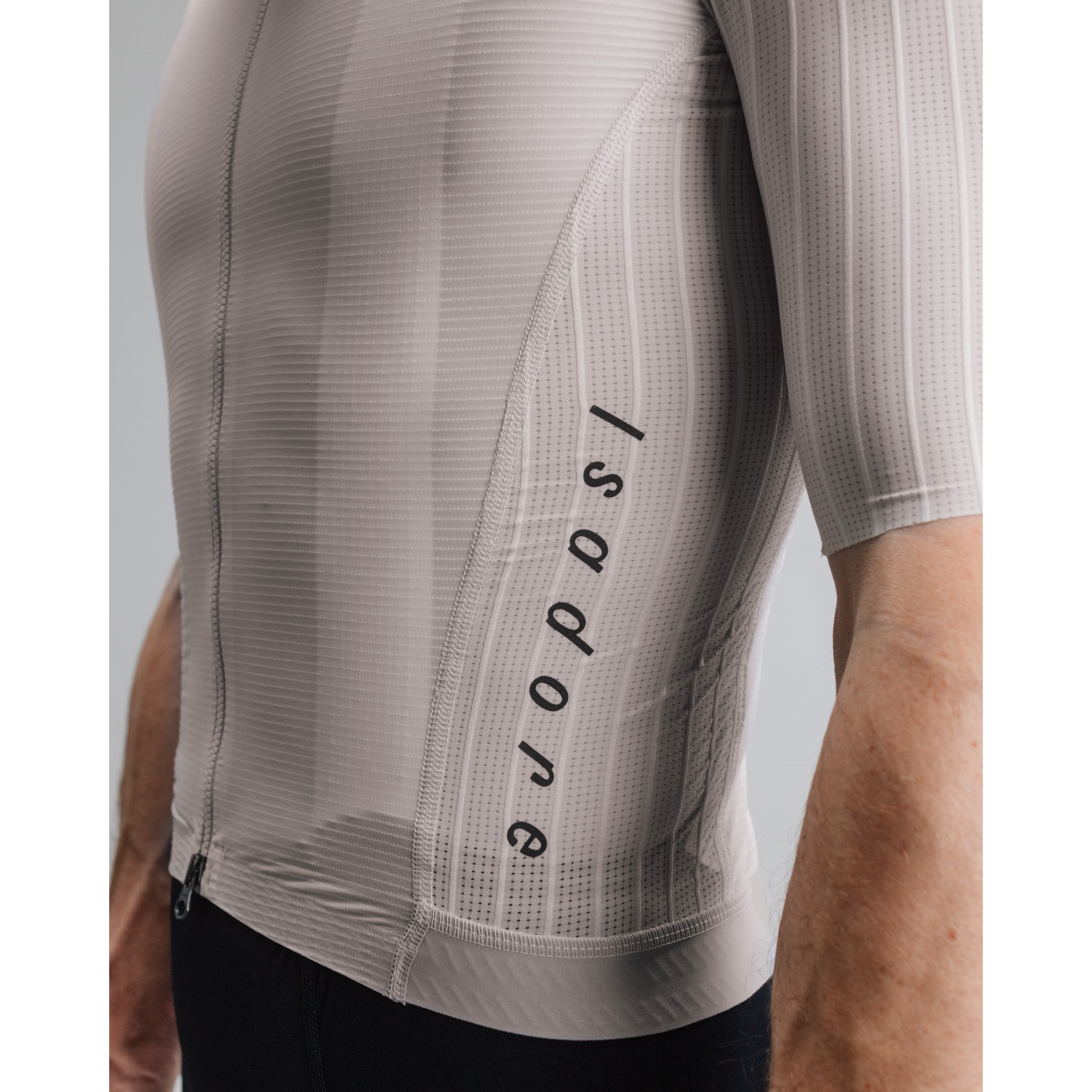 Isadore Echelon Aero Jersey Men - Grey Lilac | BIKE24