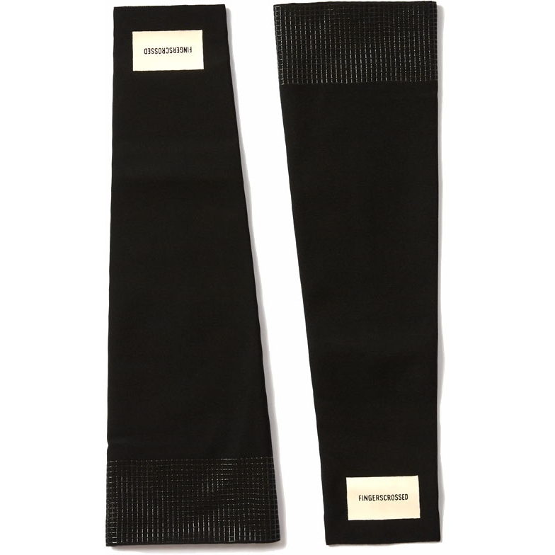 Picture of FINGERSCROSSED Arm Warmers - Black