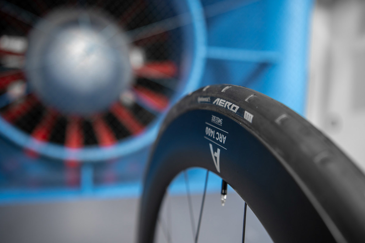 DT Swiss | Continental WTS Wheel System - ARC 1100 DICUT 55 Front