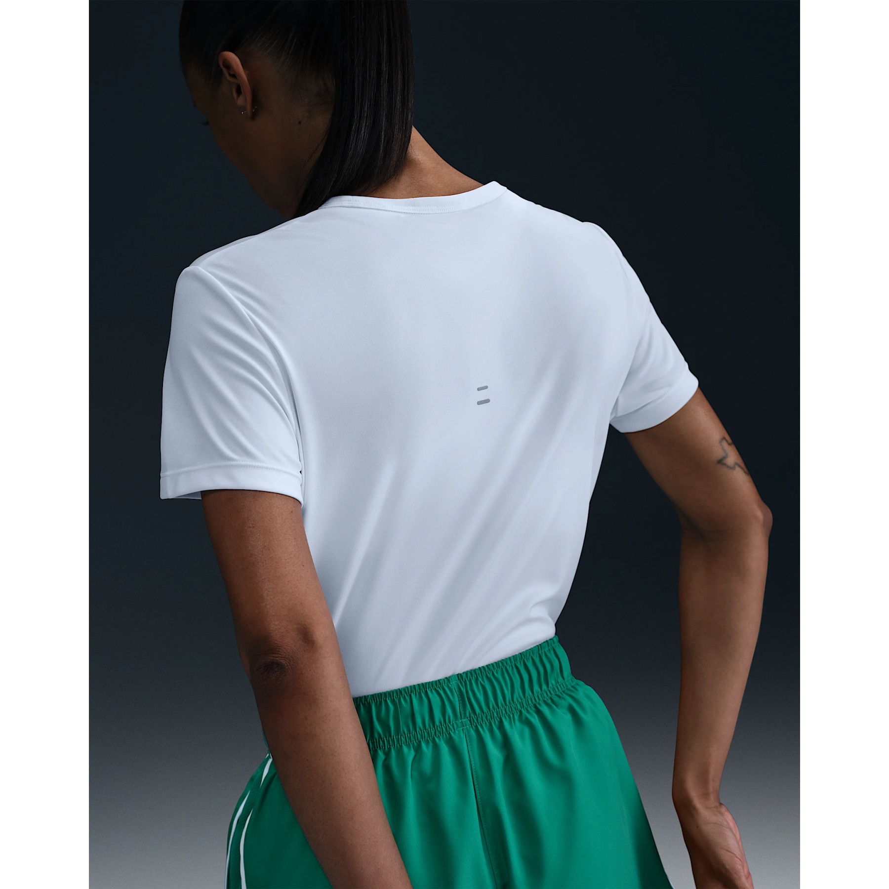 white nike reflective shirt