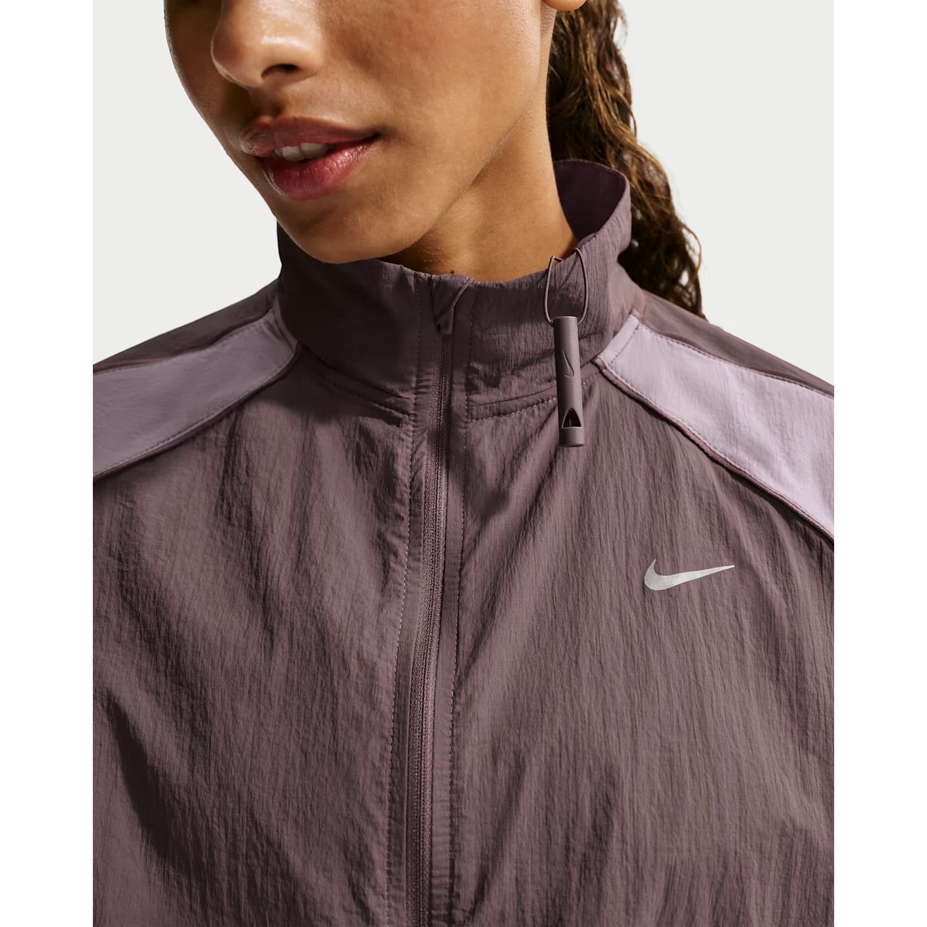 nike reflective lightweight running jacket Nike Swift Repel Running jacket Women tattoo/light violet ore/reflective  IM9480-502 BIKE24
