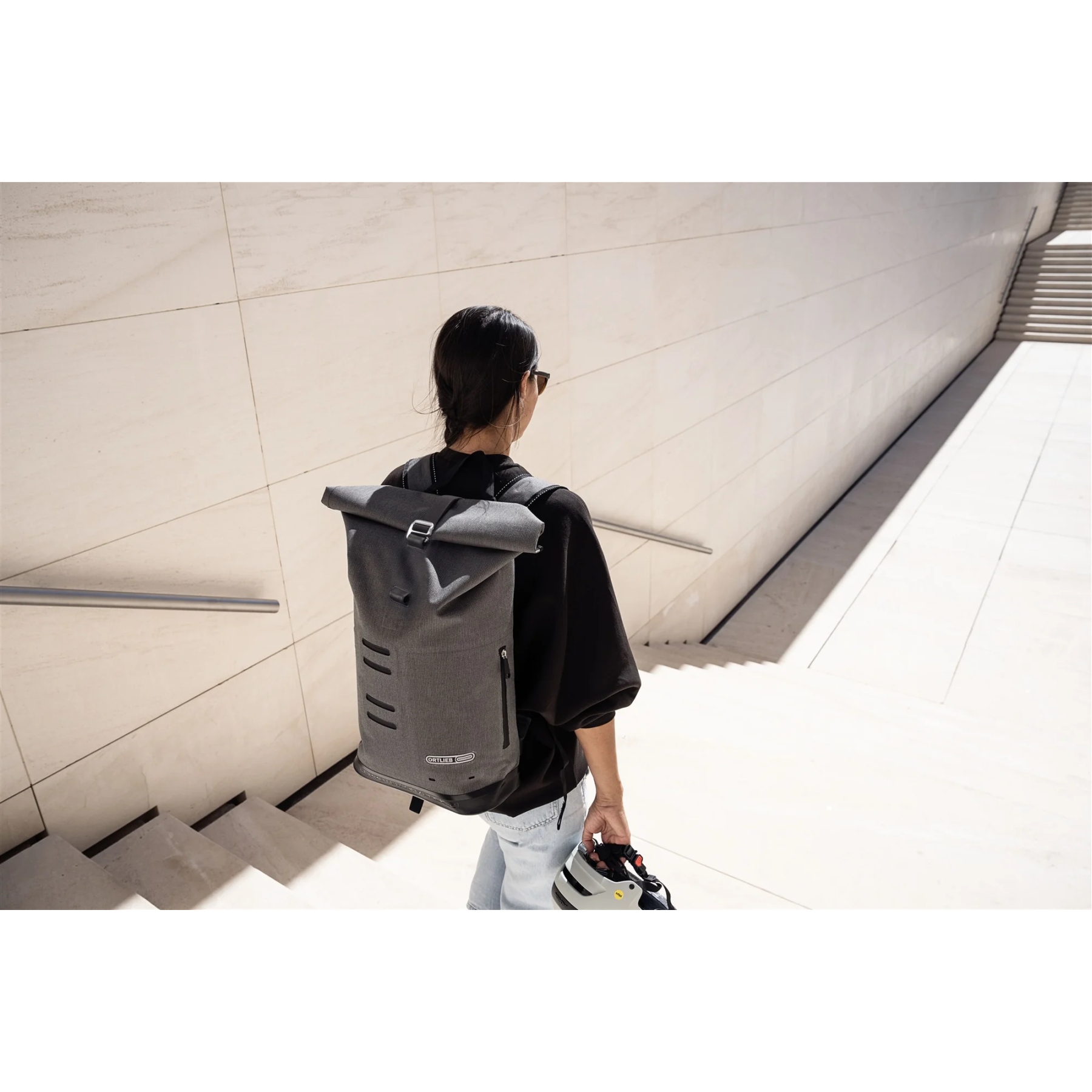 ORTLIEB Commuter Daypack Urban Backpack - 27L - pepper | BIKE24