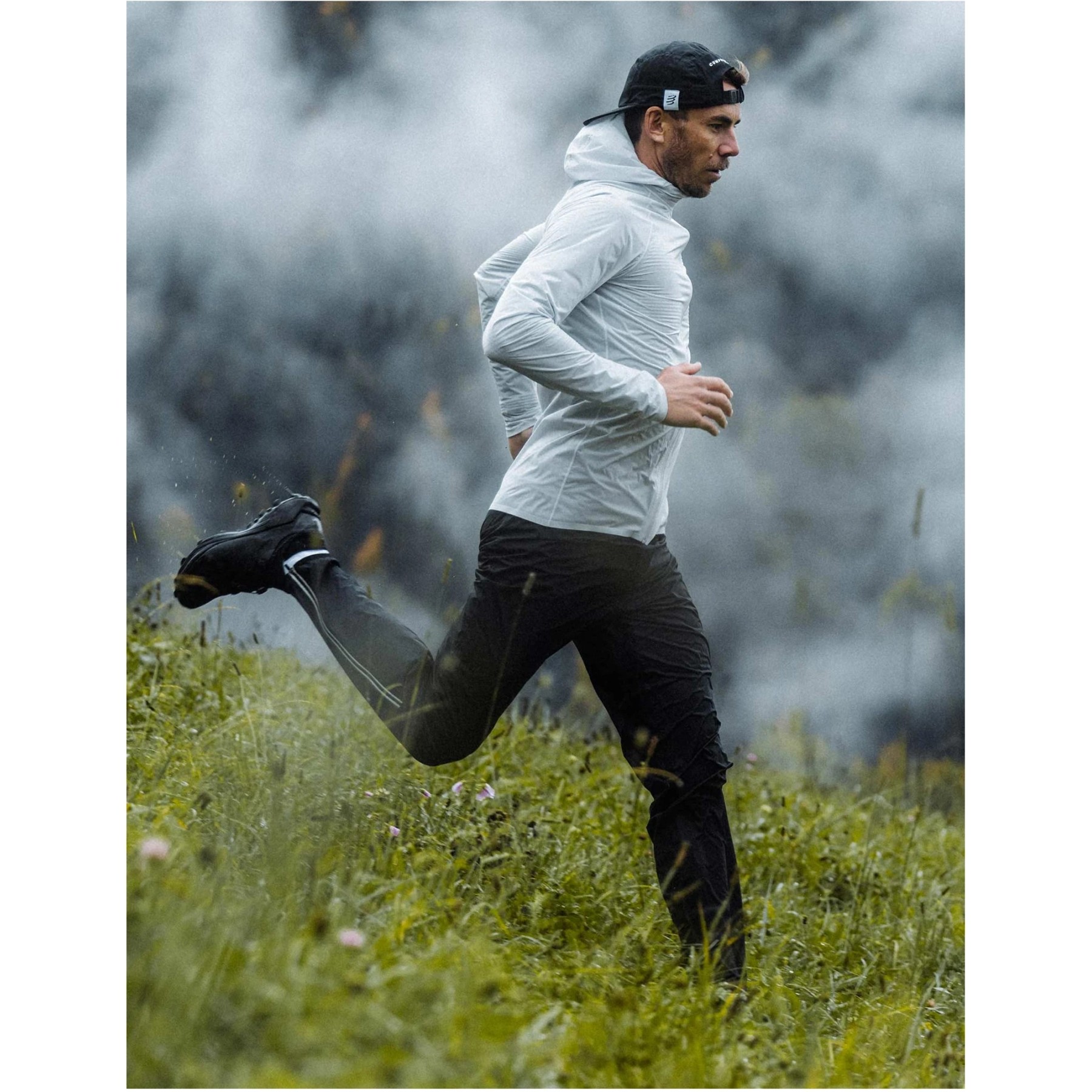 Compressport Hurricane Waterproof 10/10 Jacket Unisex - grey dawn
