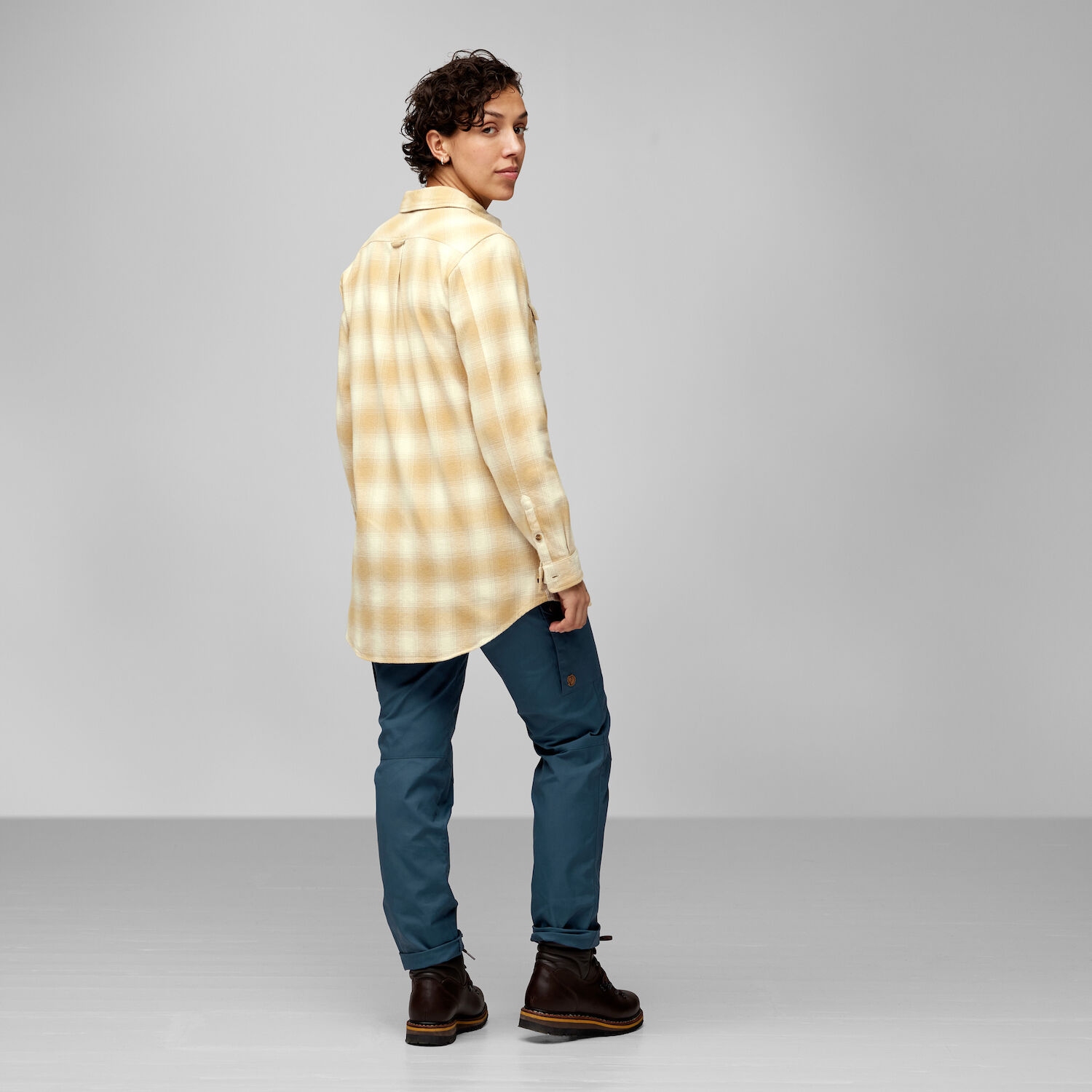 売れ筋商品|||フェールラーベン カットソー トップス レディース Ovik Twill Long-Sleeve Shirt - Women's Chalk White/Dune Beige Fjällräven Övik Womens Twill Long Sleeve Shirt | Cotton