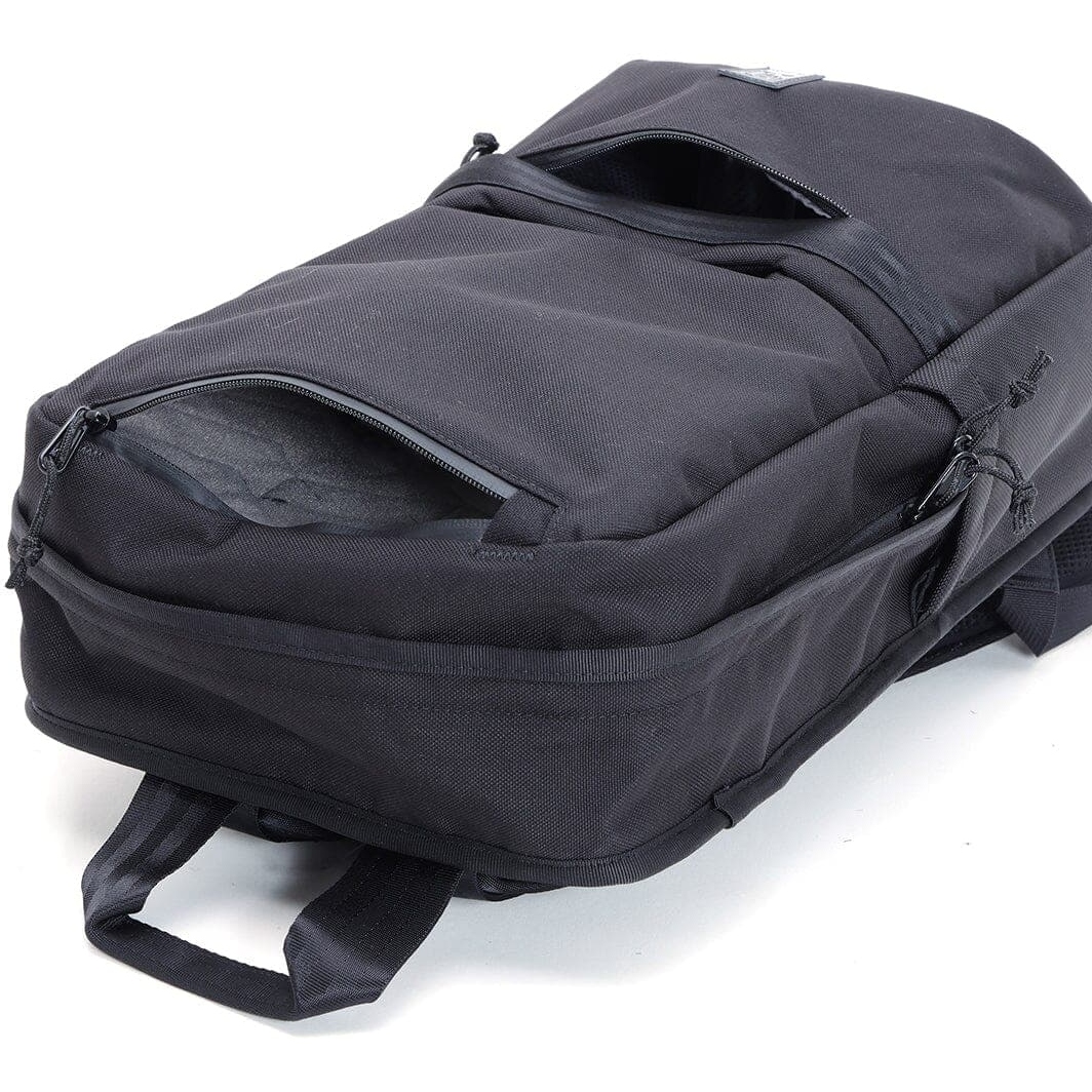 CHROME Hondo Backpack - 18L - Black | BIKE24