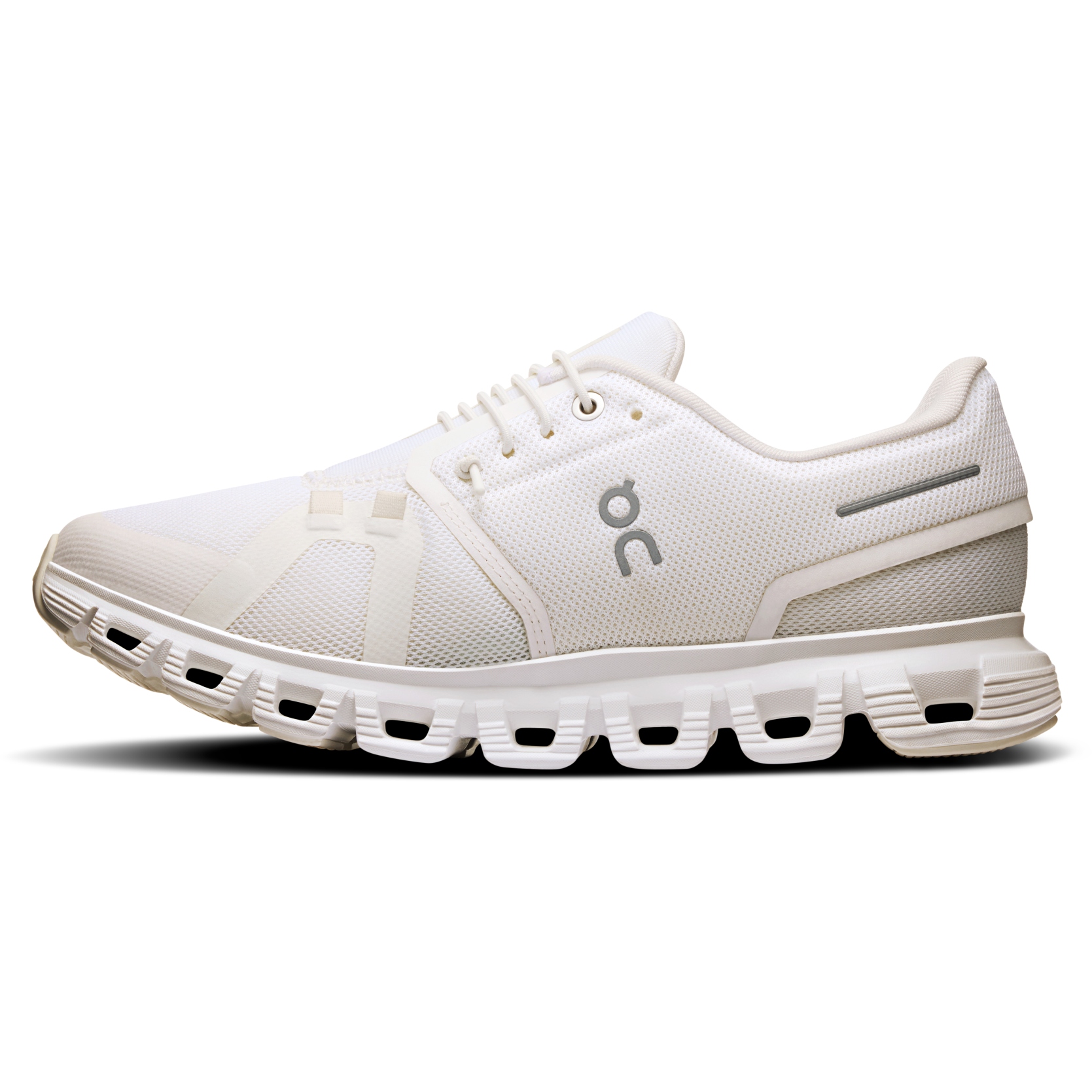On Cloud6 size23.5　White On Cloud 6 Women's Shoes - White | White | BIKE24