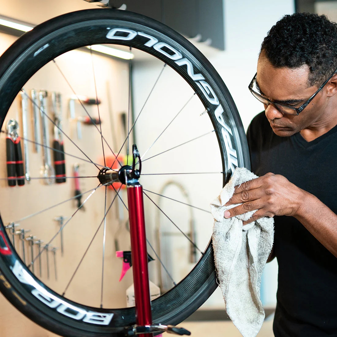Feedback Sports Pro Truing Stand 2.0 - red | BIKE24
