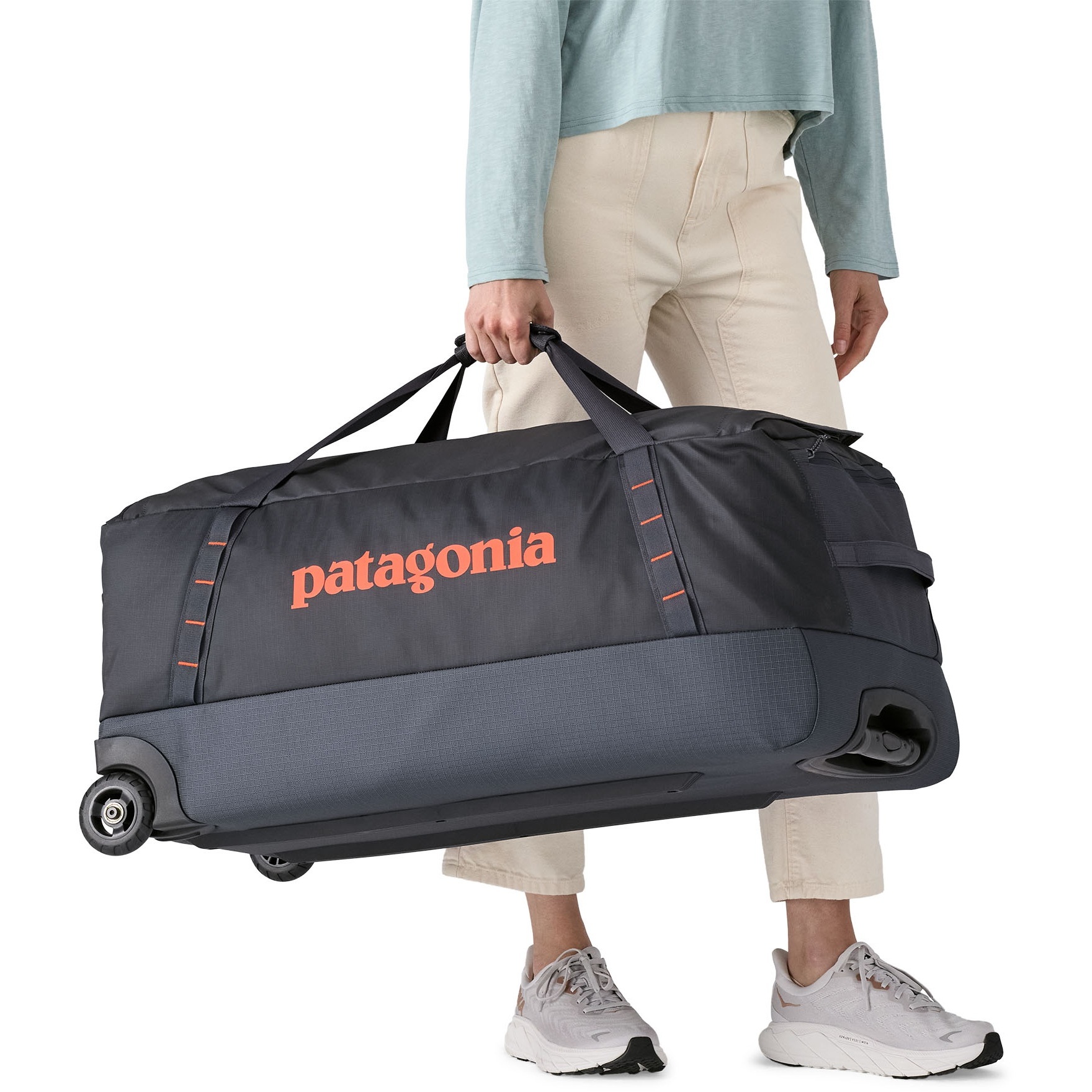 Patagonia Black Hole Wheeled Duffel 100L - Black | BIKE24