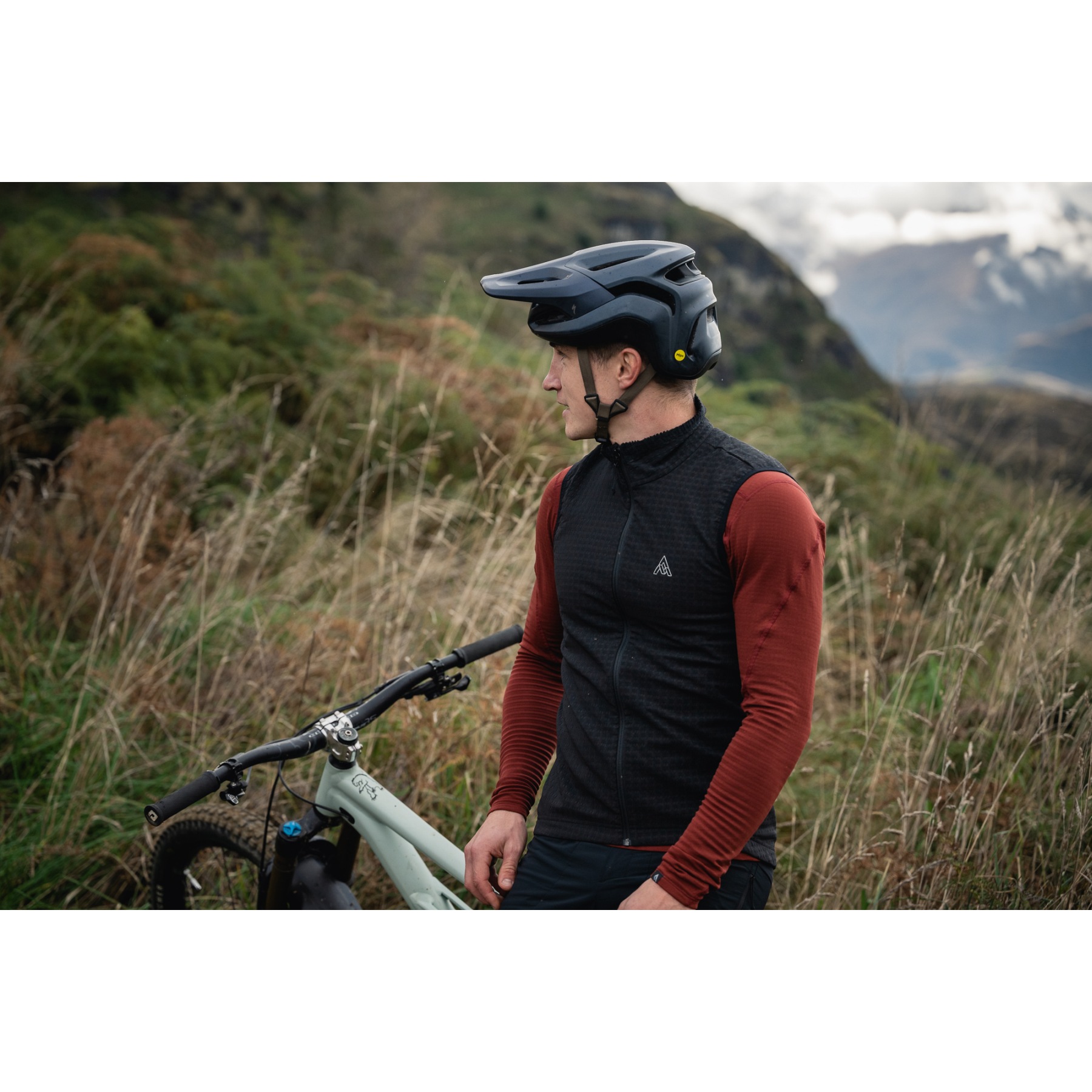 7mesh Chilco Vest Men - Black | BIKE24