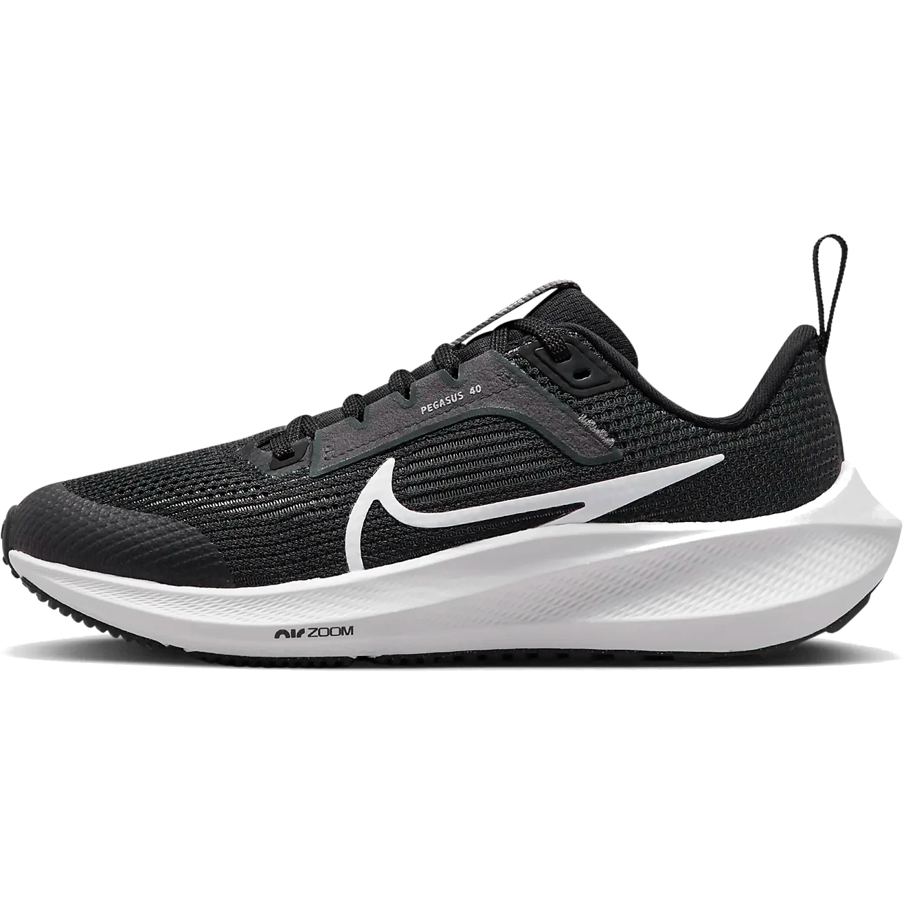 Produktbild von Nike Air Zoom Pegasus 40 Laufschuh für ältere Kinder - black/white-iron grey DX2498-001