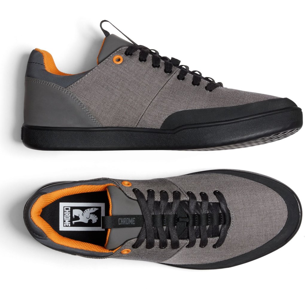 CHROME Bromley Low Shoes - Black / Gum | BIKE24