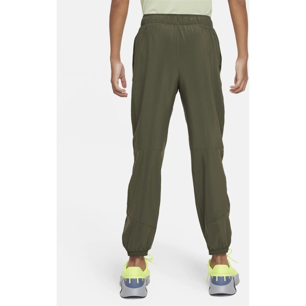 nike on tour cargo track pants