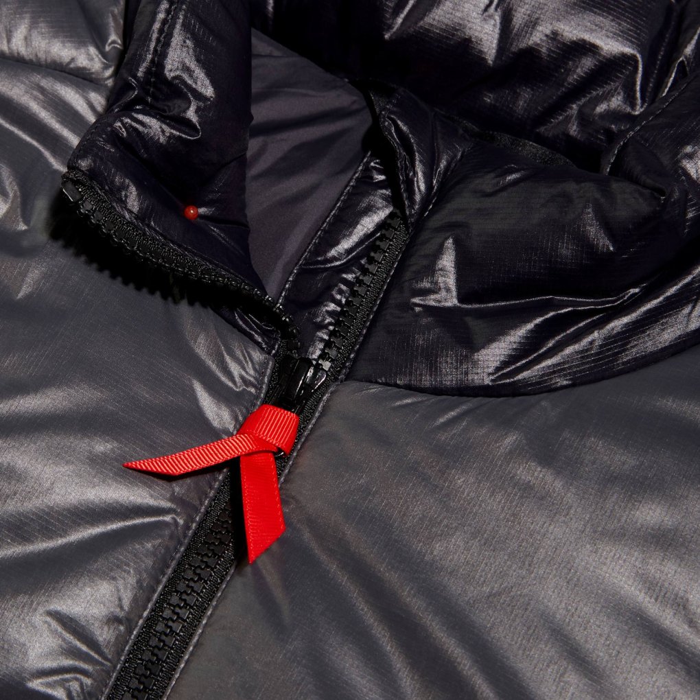 Berghaus Blockback Insulated Down Jacket Unisex Jet Black/Grey Pinstripe