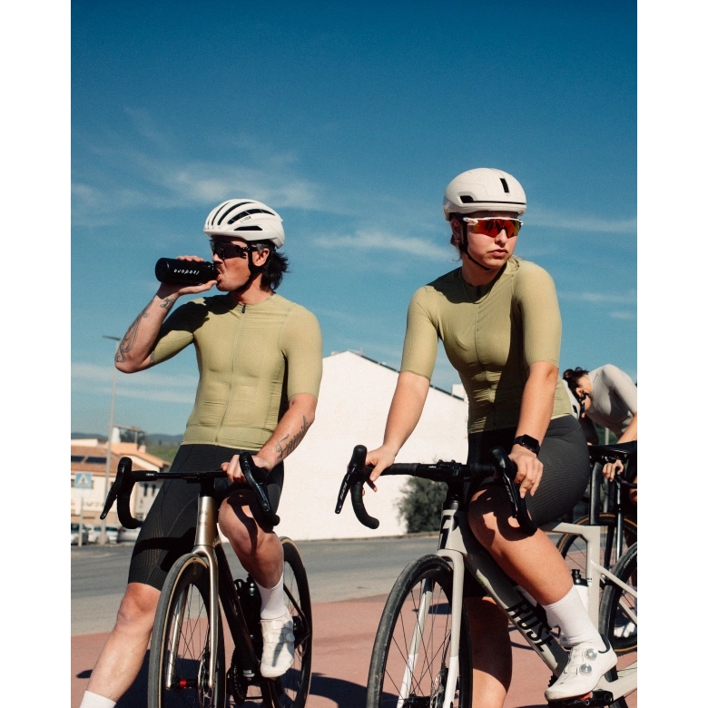 Isadore Echelon Ultralight Aero Jersey Women - Cedar | BIKE24