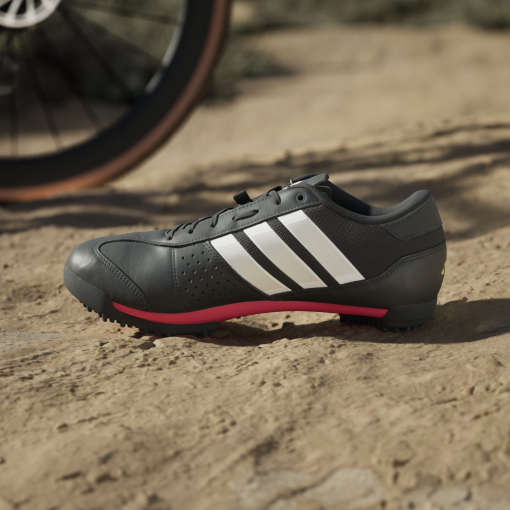 adidas Zapatillas MTB Hombre Heritage Tour core black/zero met