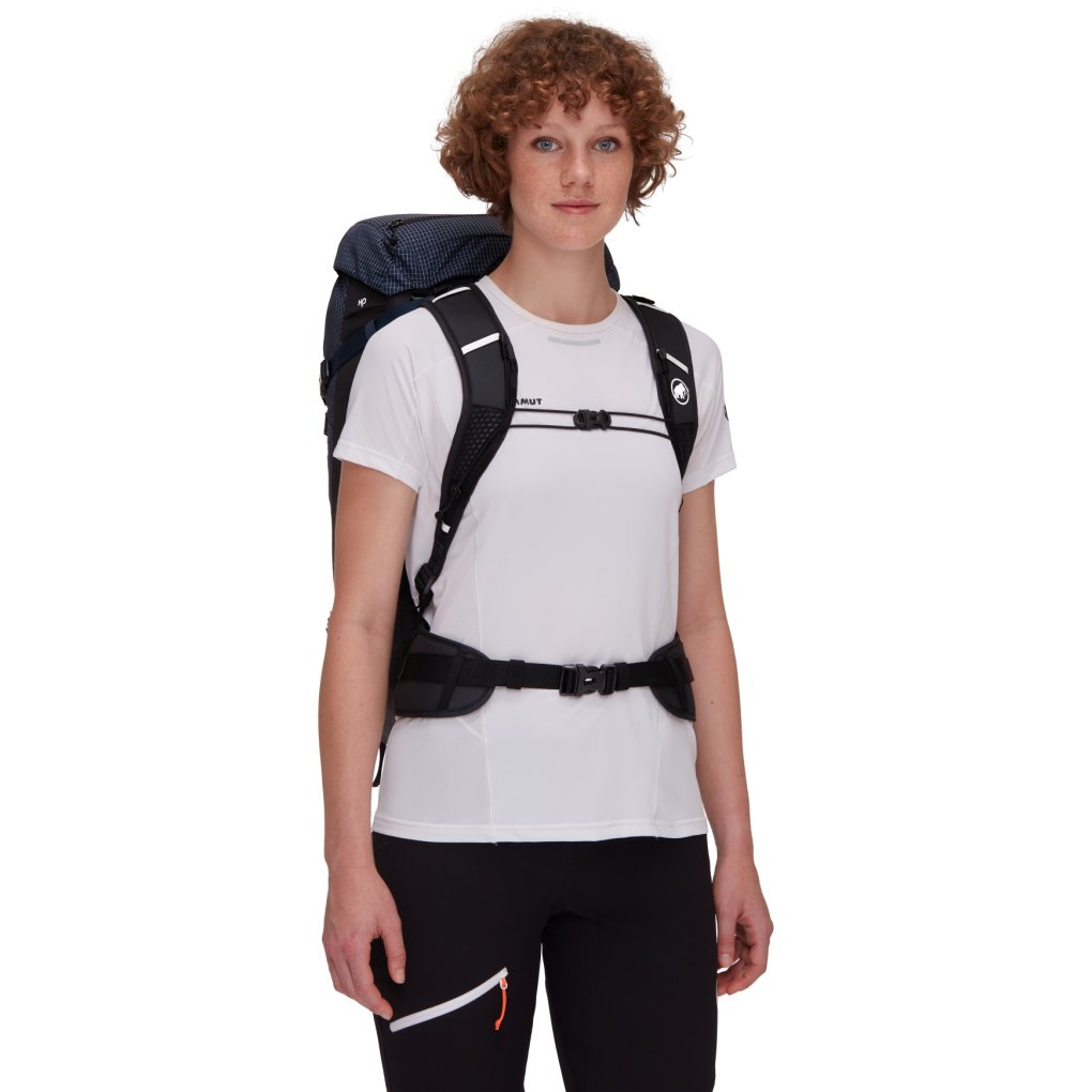 バッグ MAMMUT Trion 38 women marine-black Mammut Trion 38 Women Marine/Black Mountaineering Backpacks