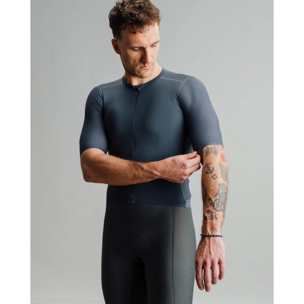Isadore Signature Jersey Men - Spectrum Blue | BIKE24