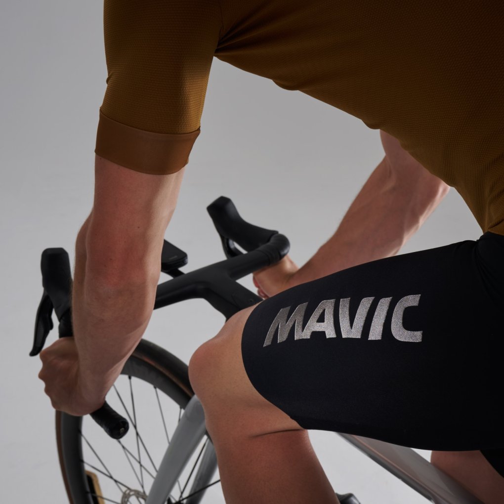 Mavic Aksium Bib Shorts Men - black | BIKE24