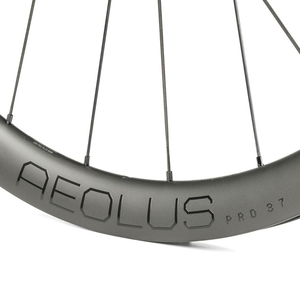 599062-bontrager-aeolus-pro-37