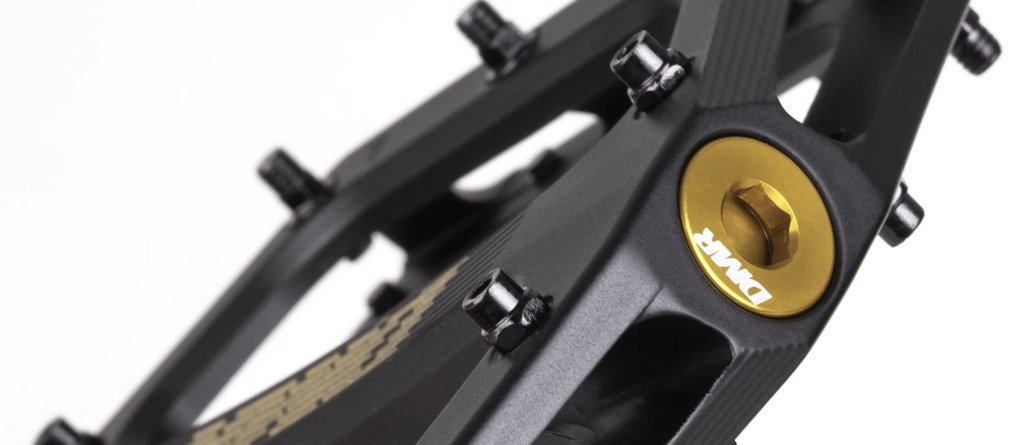 dmr-vault-mag-superlight-