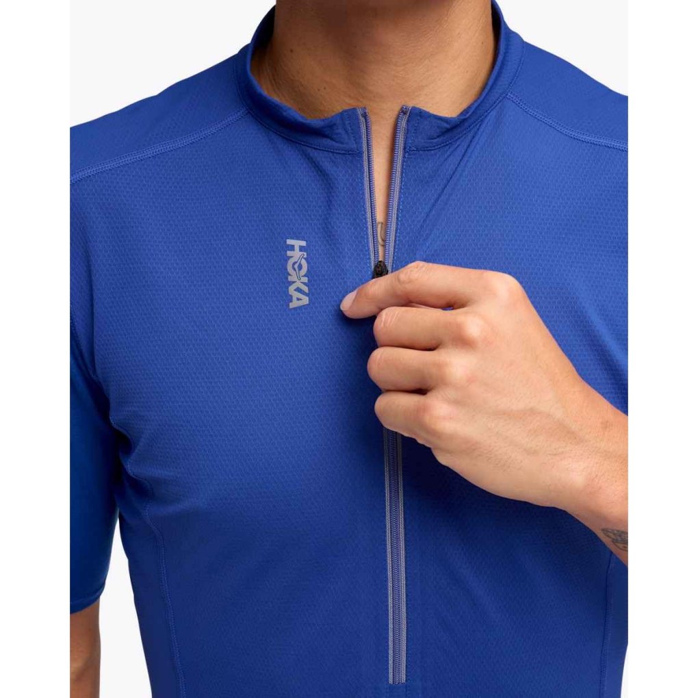 hoka-skybreeze-zip-short-