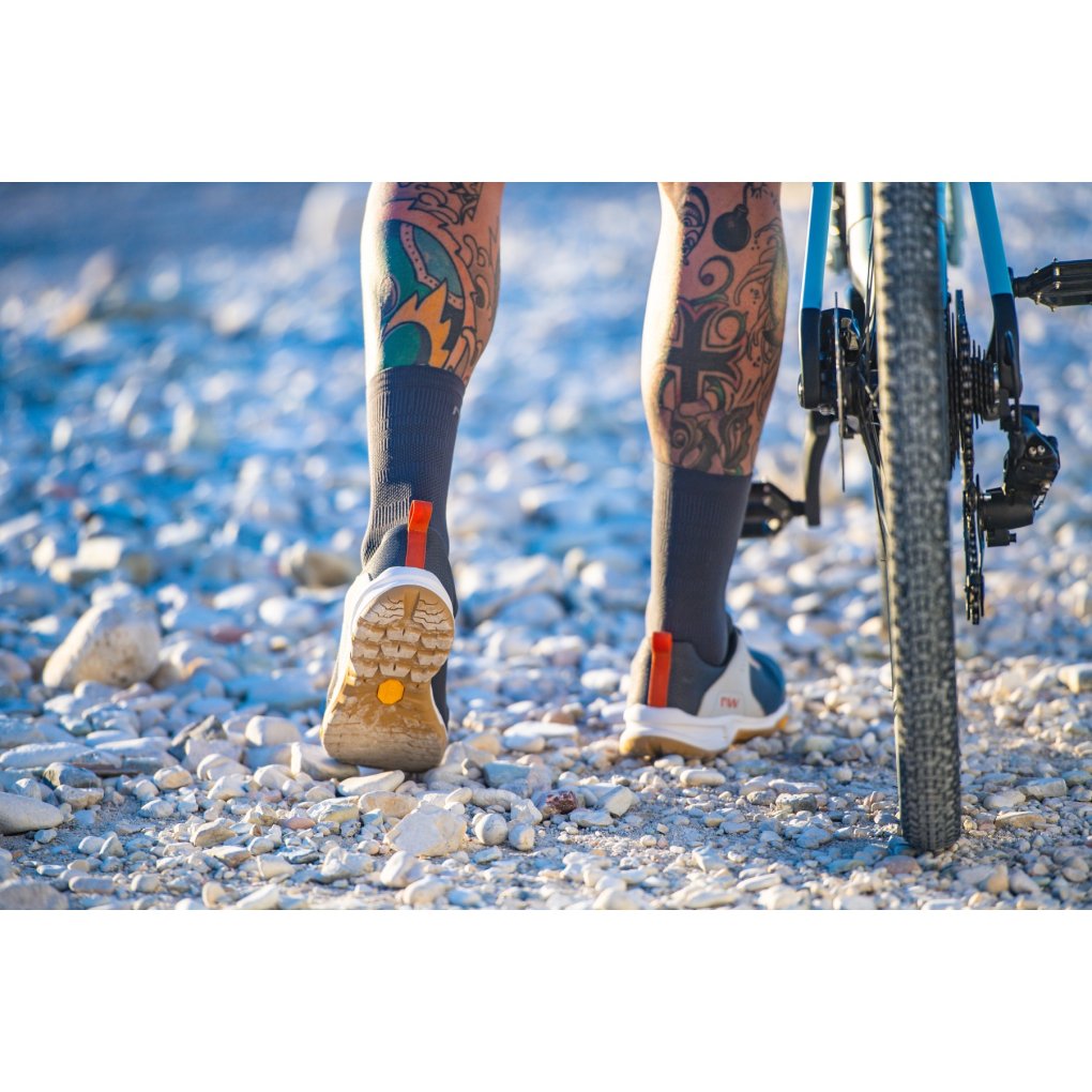 GZDD Scarpe da Ciclismo Non Tacchette Sneaker A Pedale Piatto MTB Uomo Donna Scarpe da Mountain Bike Non Bloccabili Senza Tacchetti Bici da Strada RB Speed,Grigio,37EUR